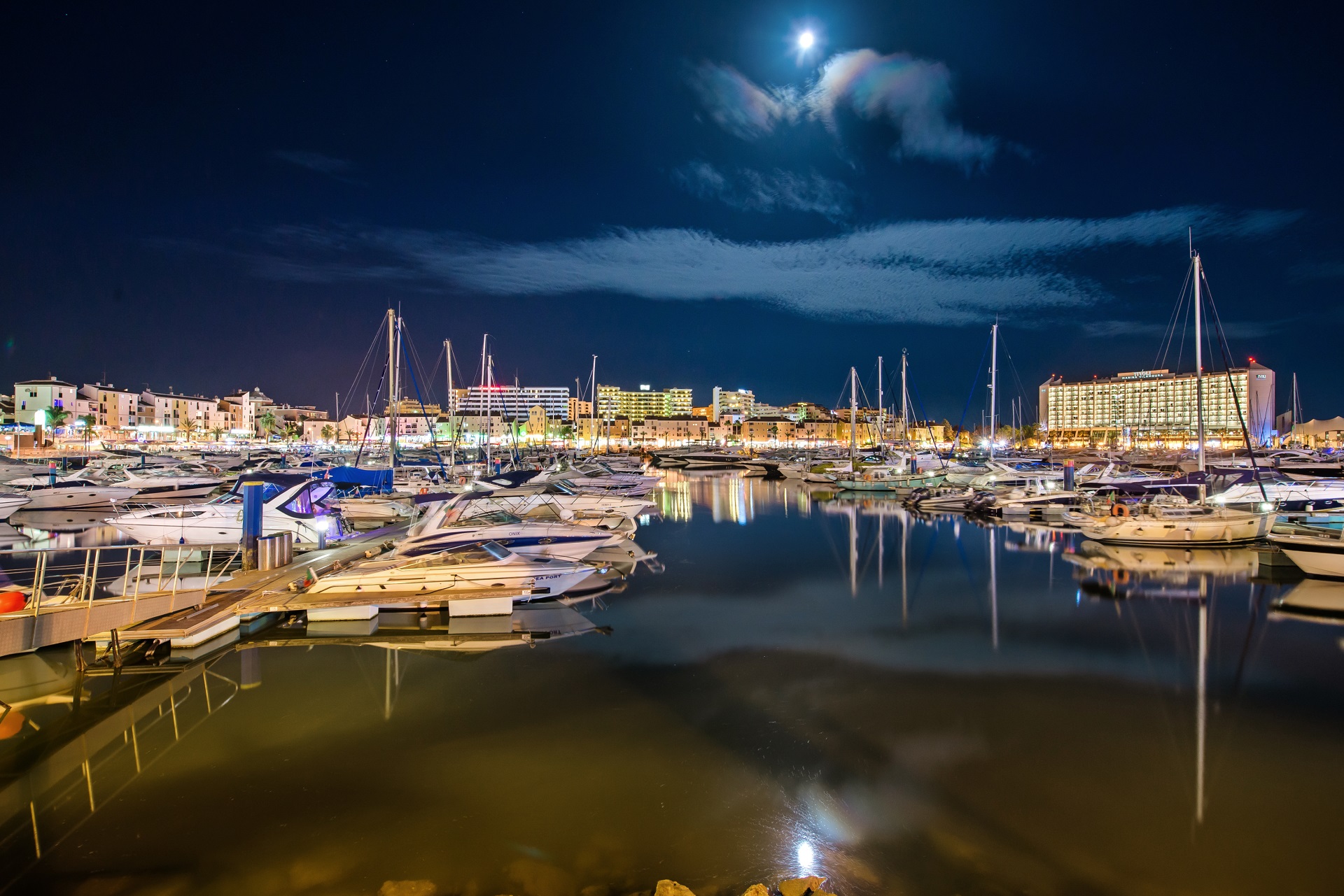 Vilamoura Night (3)web - Wander Mum